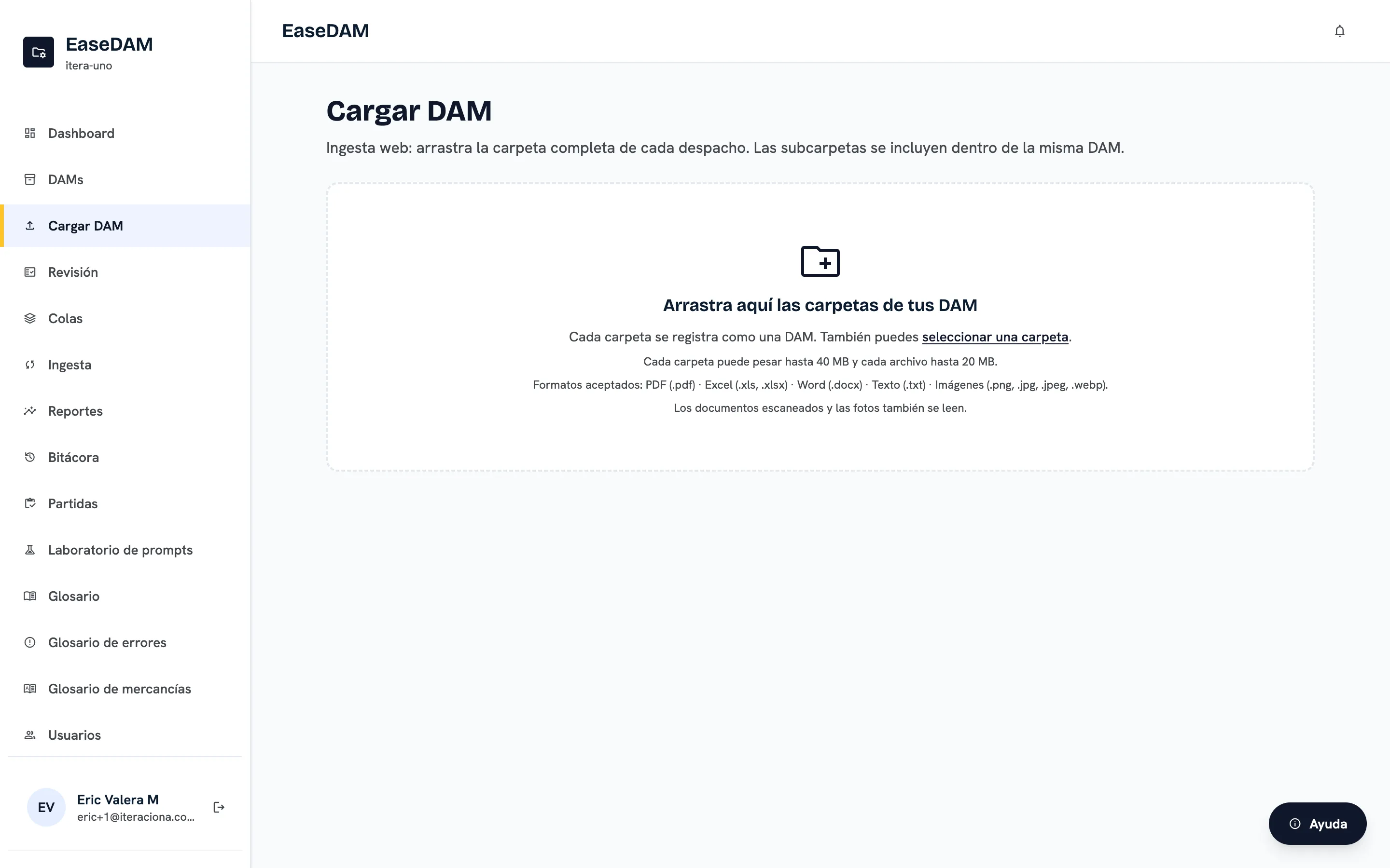 Carga de despachos: se arrastra la carpeta completa y cada carpeta se registra como una declaración. Acepta PDF, Excel, Word, texto e imágenes, incluidos documentos escaneados.