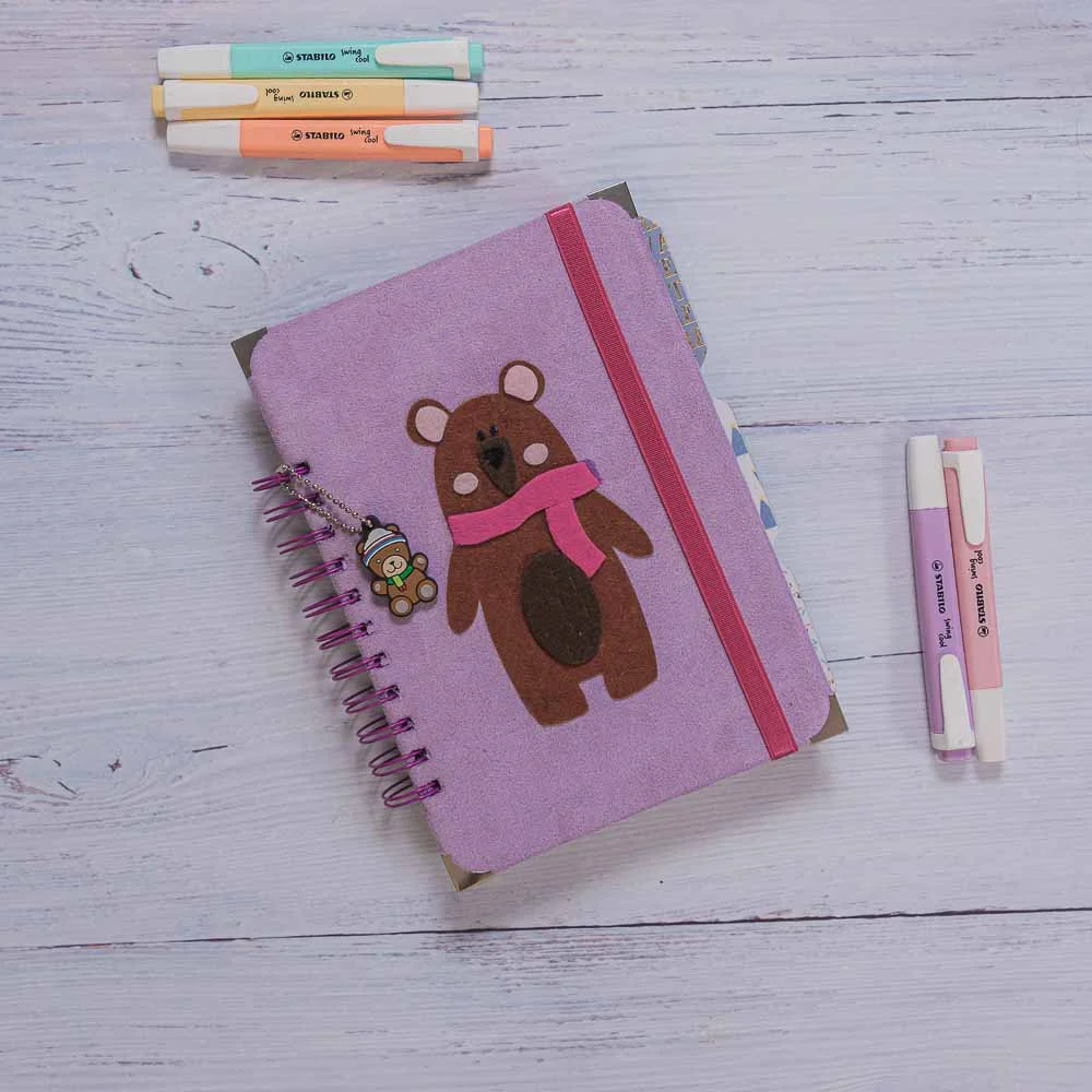 Cuaderno La Osa De La Bufanda Rosa